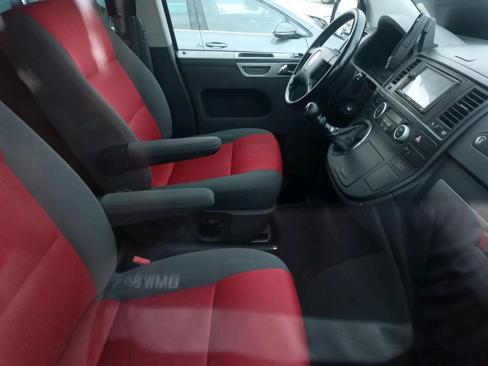 VW T5 Multivan Comfortline 2,5 TDI 131 PS 2 Schiebetüren 7 Sitzer in Greifswald