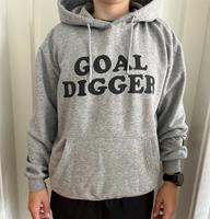 Hoodie/ Kapuzenpullover grau Größe s oversized Sachsen - Pirna Vorschau