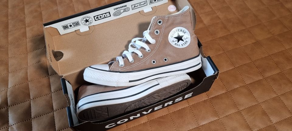 Converse Chucks Schuhe unisex braun beige 1x getragen in Stadthagen