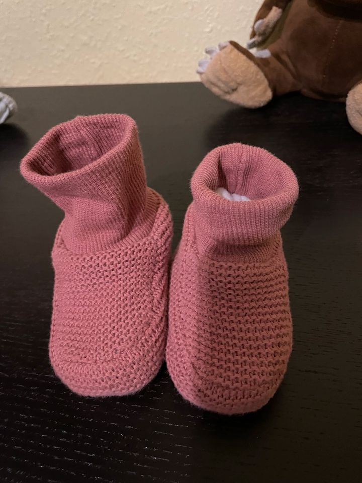 Baby Winter Socken/schuhe in Essen