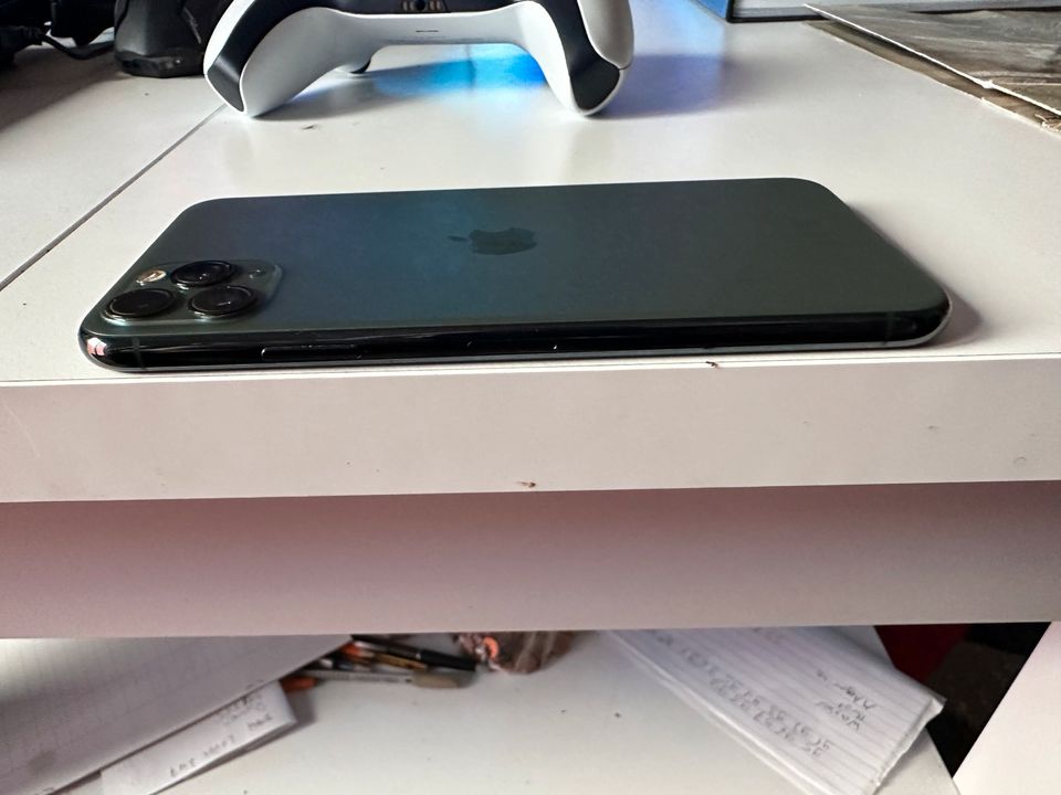 Appel i phone 11 pro Max 64gb  Nacht grün in Stadthagen