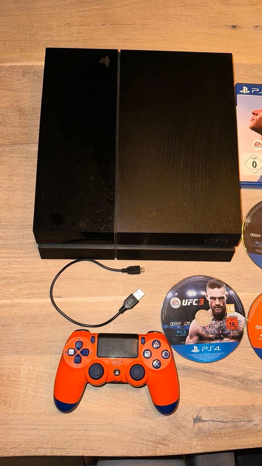 PS4 mit 1 Kontroller & 7 Spielen in Düsseldorf