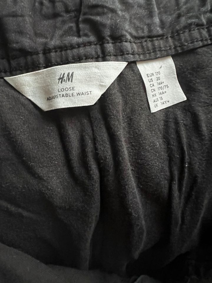 H&M Gefütterte Jeans-& Cargohose Paket in Größe 170 in Neufahrn