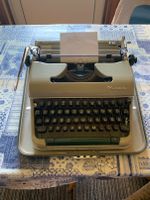 Schreibmaschine, Olympia, 60er Jahre Niedersachsen - Hildesheim Vorschau