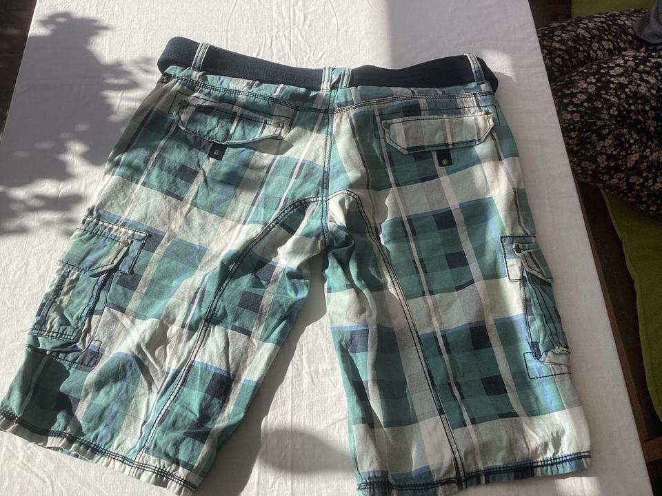 Herrenhose Shorts Sublevel Trademark Gr. 38 mit Gürtel in Brieselang