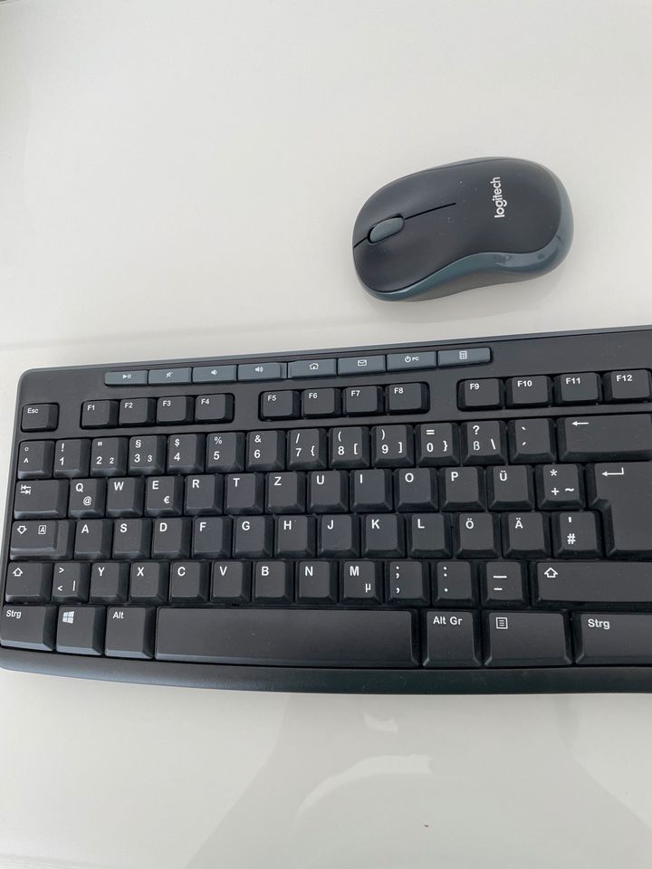 Logitech Tastatur und Maus in Fürth