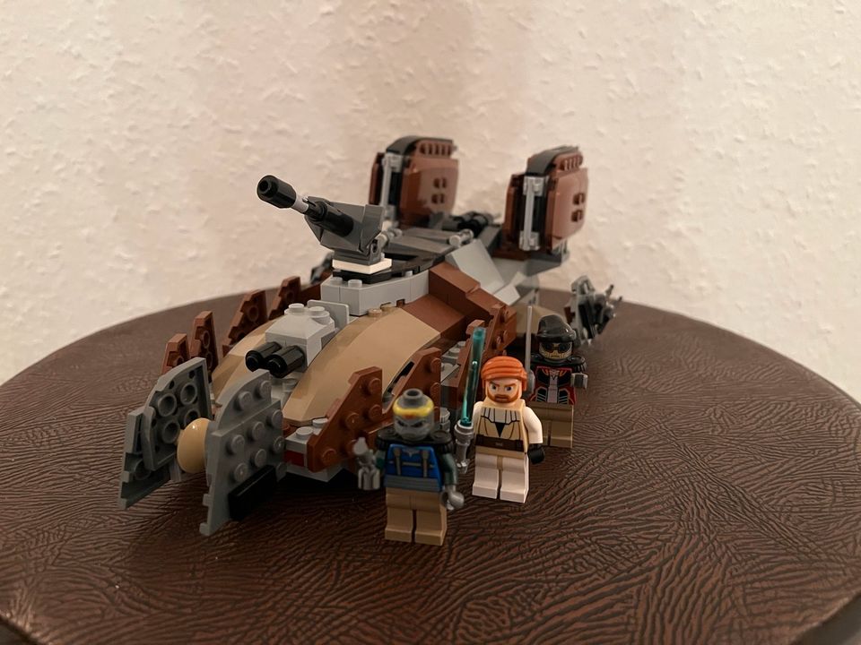 Lego Starwars Pirate Tank Set in Kissing