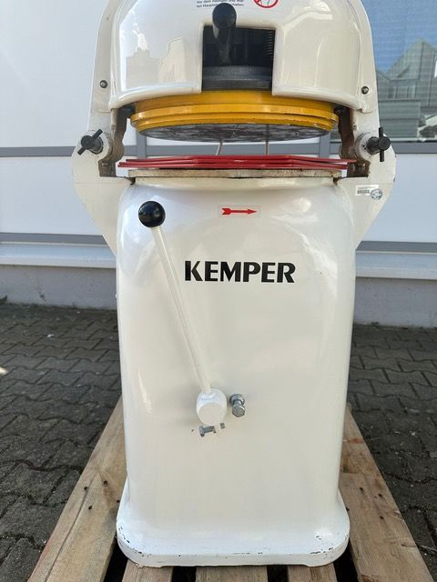 Teigteil und Wirkmaschine Kemper Halbautomat BT30 30-100 gramm in Bielefeld