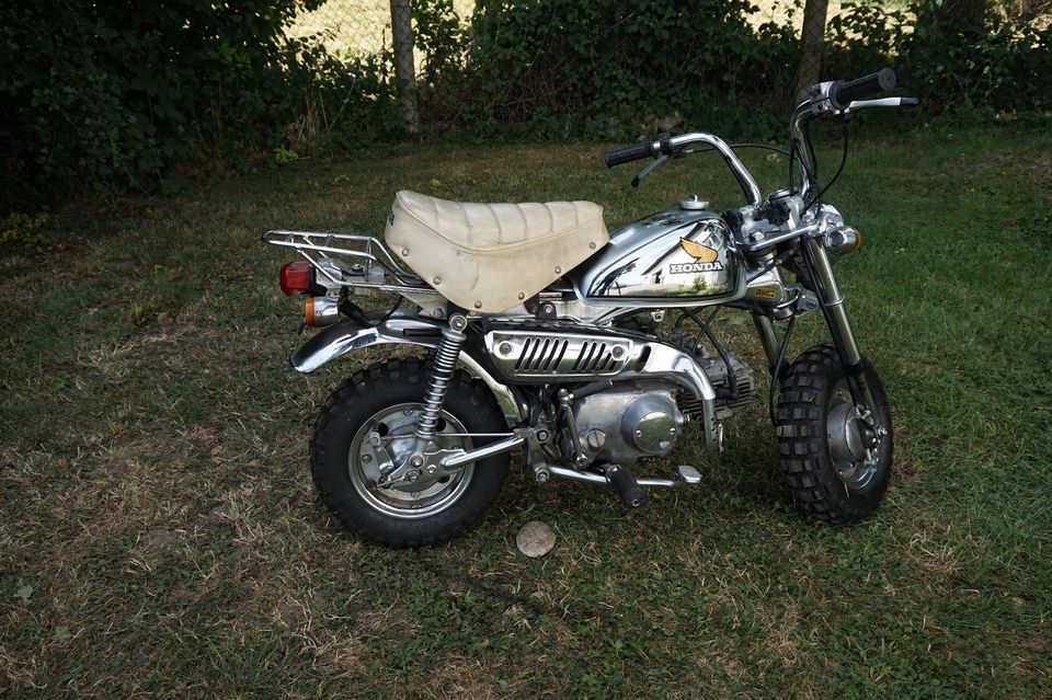 Seltene Honda Monkey Z50 Limited Edition (MW0005-64897) in Ruhstorf an der Rott