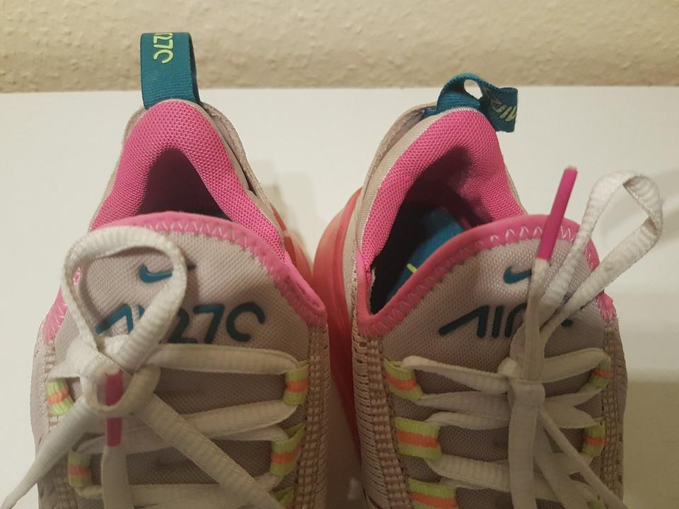 Nike Damen Air Max 270 React W Barely Rose Stone Mauve Gr.40 in Raisdorf