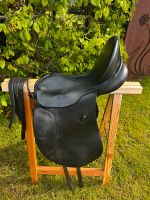 Kiefer Dressursattel Rusty Ulla Salzgeber 17“  excellent Niedersachsen - Jembke Vorschau