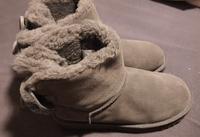 Ugg Boots Bow Winterschuhe Winterstiefel 39 Neu München - Sendling Vorschau