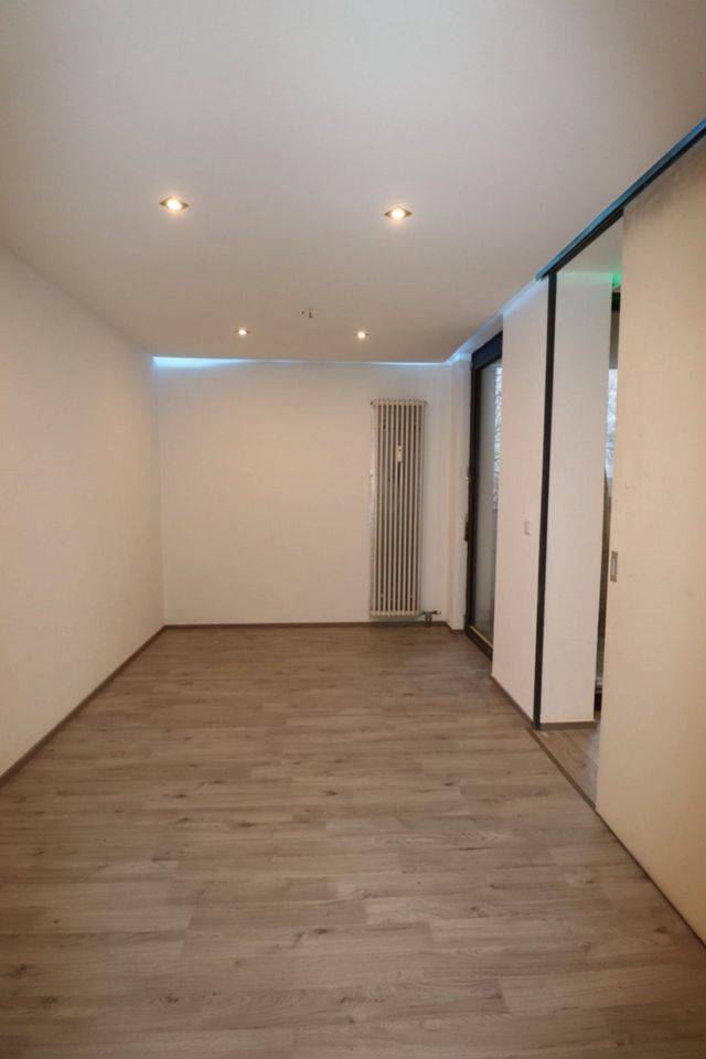 3 Zimmerwohnung NEU renoviert mit Balkon u. Hausint. Schwimmbad/Sauna in Friedrichshofen in Ingolstadt