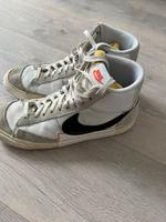 Nike Sneaker Größe 44 sehr gut erhalten! Nordrhein-Westfalen - Olpe Vorschau