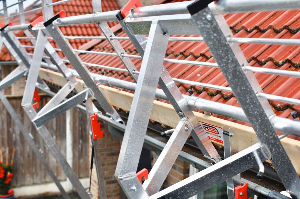 Roof Dachtschutzwand Steildach Absturzsicherung Steildachsystem 9m Fallschutz in Lengede