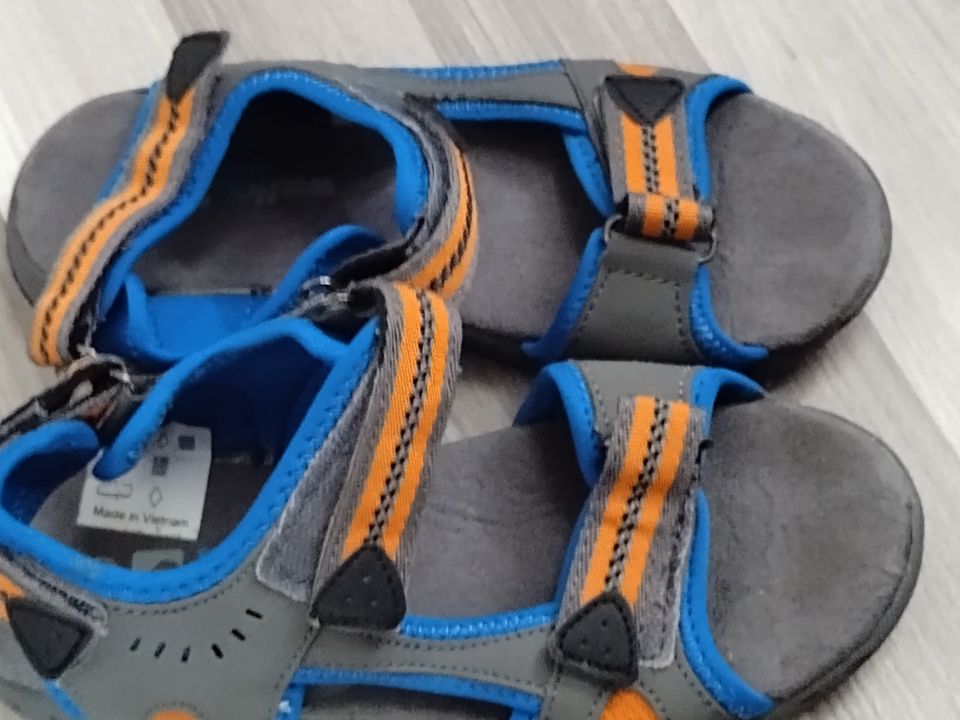 3 Paar Kindersandalen Gr 32 -34 in Langenhagen