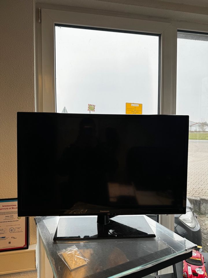 Panasonic Fernseher 32zoll- Receiver defekt in Hagenbach