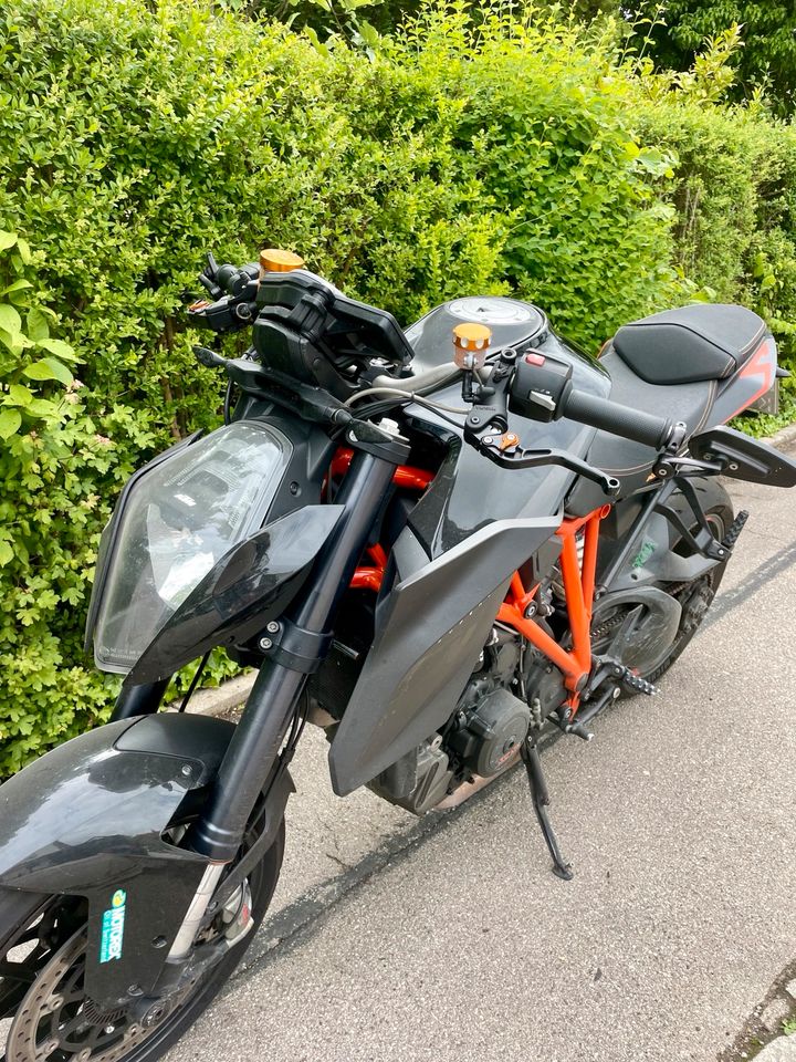 KTM 1290 SUPERDUKE R TÜV UND SERVICE WIRD EXTRA NEU GEMACHT in Stadtbergen