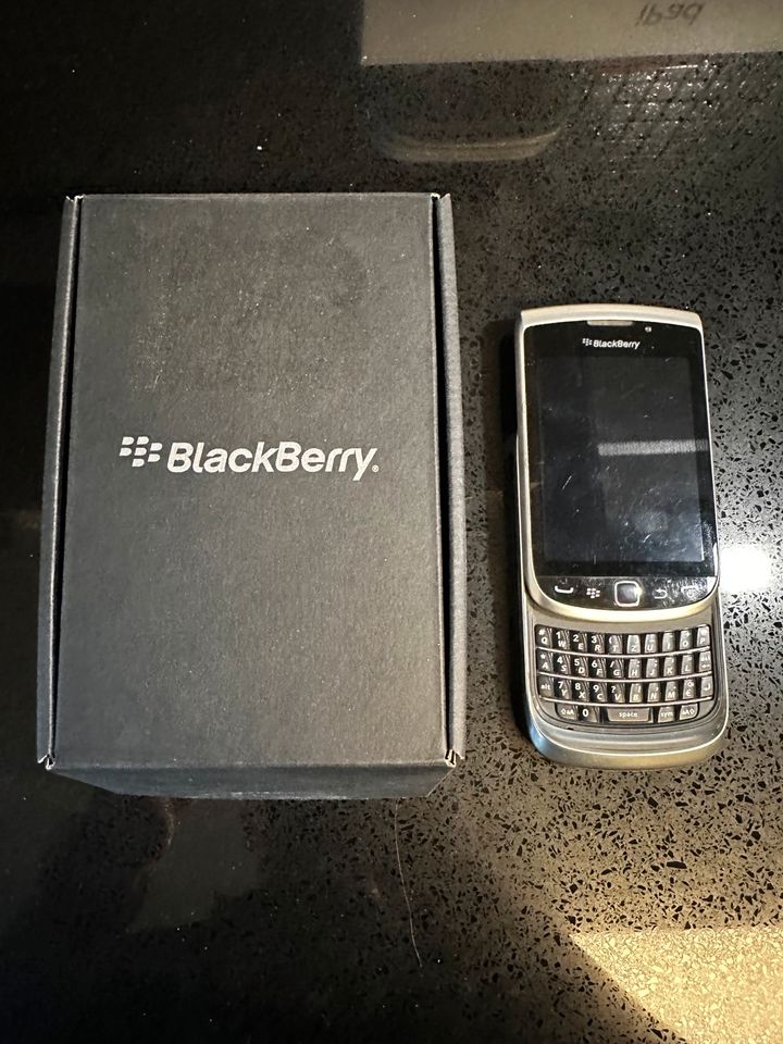 Black Berry 9810 zinc/grey in Alfter