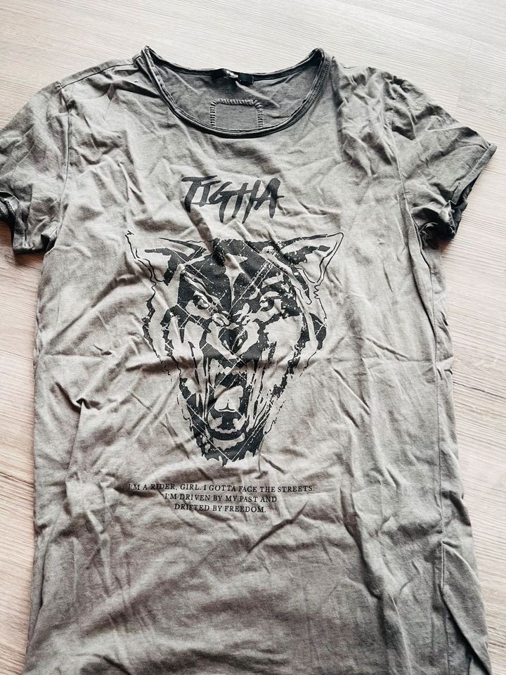 TIGHA Shirt wie Neu Gr. S in Willich