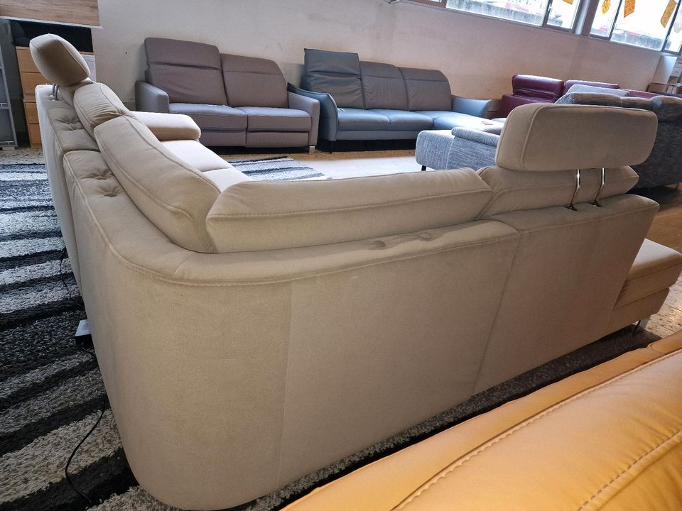 Hukla Ecksofa HU-SC17022 Enoa sand N1704 Aquaclean, Microfaser, Bettkasten, motorisch verstellbare Sitzbank, Hartholz, Stahlwellenunterfederung. Hukla Polster bis zu -80% der UVP. in Hagen