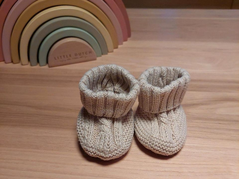 Babyschühchen Schuhe Socken strick von alana in Pfarrkirchen