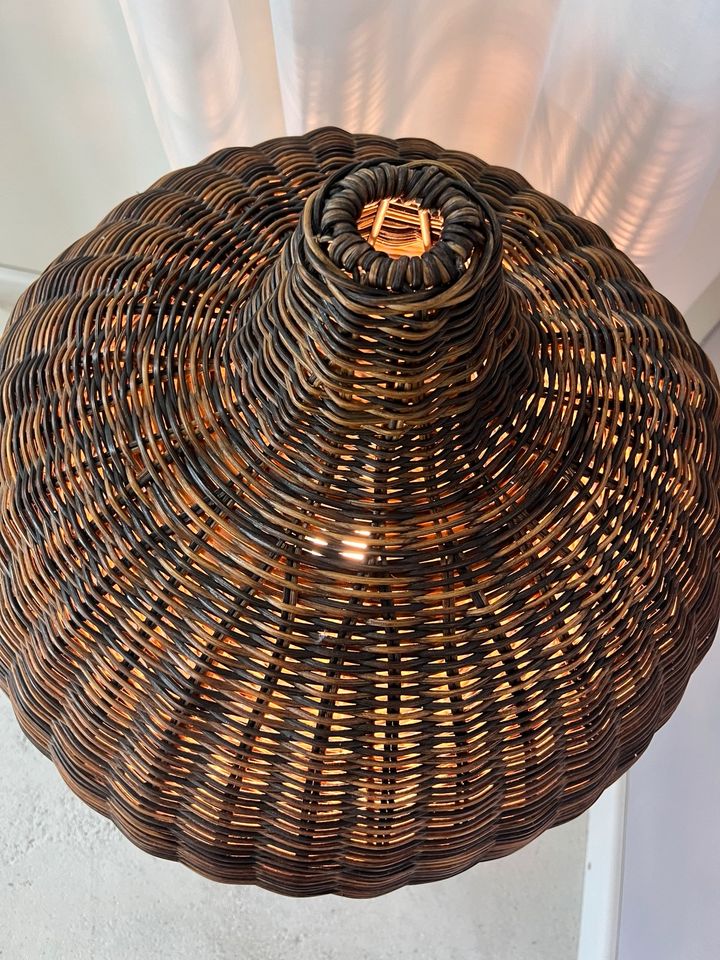 Bodenlampe Stehlampe Dreibein Korb Rattan Geflecht 70er Jahre Design Vintage Wohnzimmerlampe Schlafzimmerlampe in Berlin