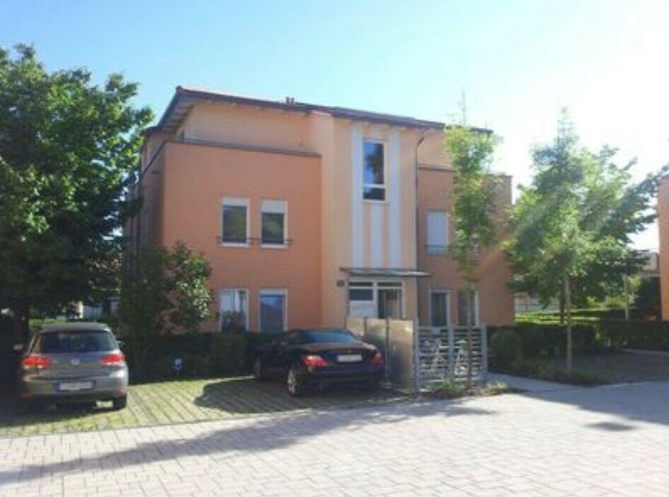 Helle Penthousewohnung Ingolstadt Luitpoldpark TG Balkon EBK WaZ✅ in Ingolstadt