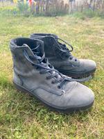 Lowa Wanderschuhe Stiefel gefüttert 42 Leipzig - Connewitz Vorschau