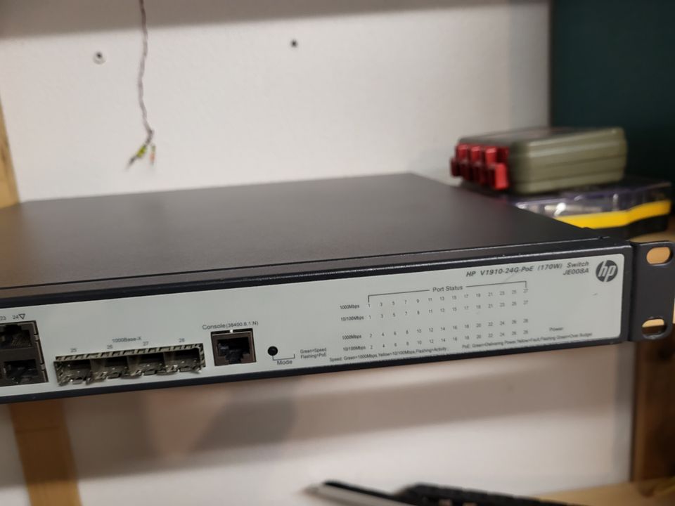 HP V1910-24G-POE Switch in Markdorf