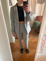 C&A Damen Anzug Nadelstreifen - Blazer Gr. 36 / Hose Gr. 34 Dresden - Äußere Neustadt Vorschau
