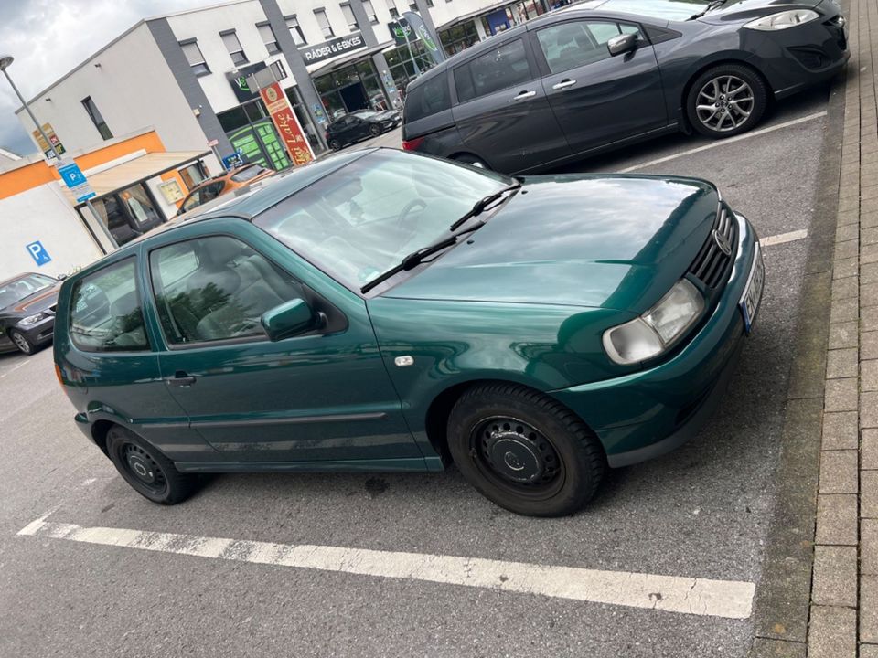 Volkswagen Polo 1.4 44kW Auto Basis in Gevelsberg