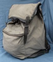 kleiner Rucksack / Wanderrucksack oliv / grün Hessen - Groß-Gerau Vorschau