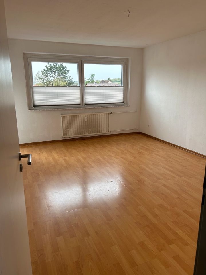 Schöne 2 Zimmer Wohnung mit Balkon und EBK in Rosdorf