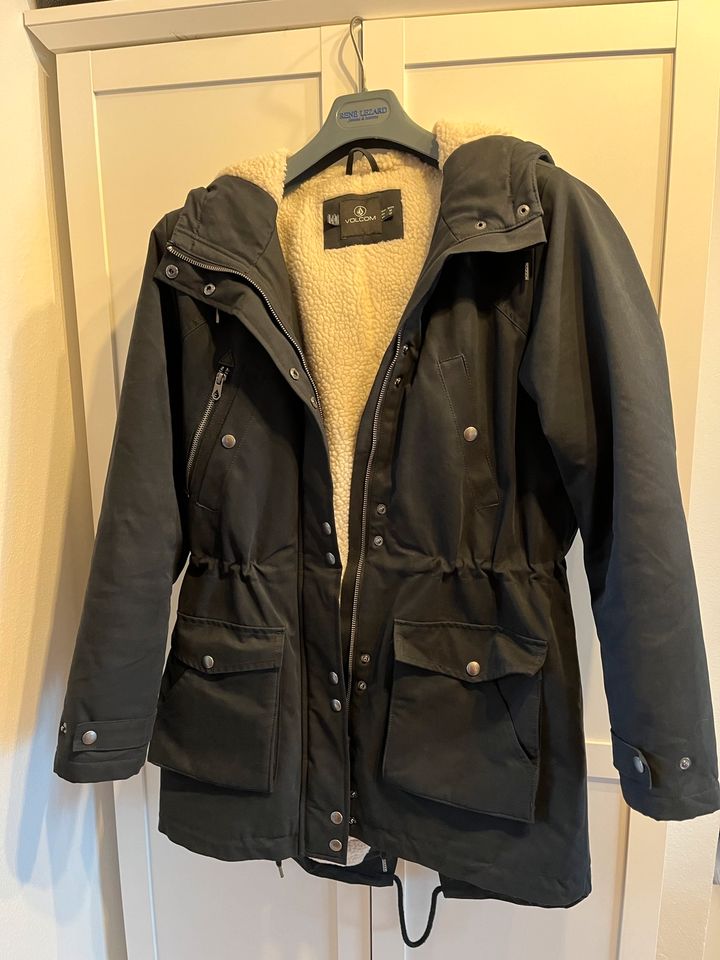 Volcom Winterjacke Schwarz für Damen Gr.M mit Teddyfell in Ingolstadt