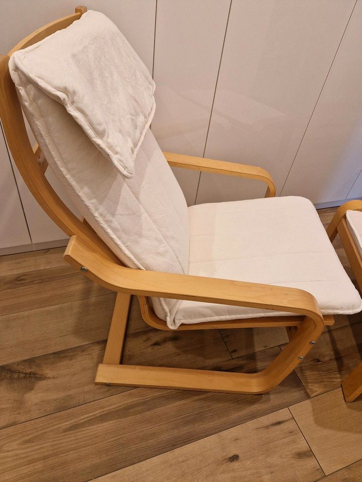 Ikea Poäng Sessel Schwingstuhl mit Hocker u zusätzlicher Auflage in Am Mellensee