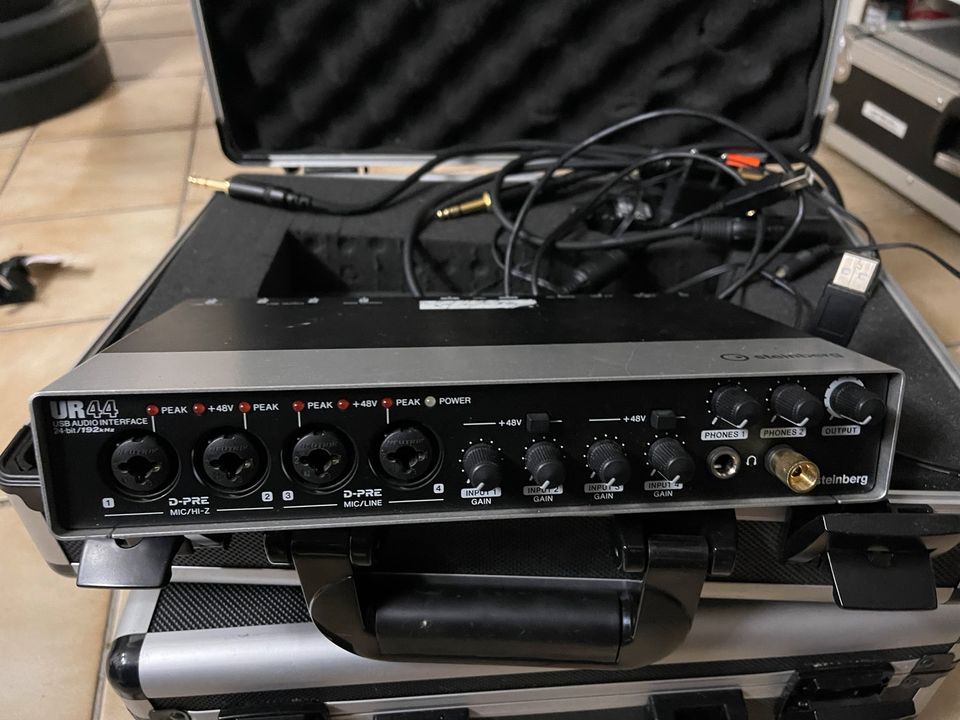 Steinberg UR44, USB 2.0 Audiointerface mit Case in Nordrhein-Westfalen -  Oberhausen | Weitere Audio & Hifi Komponenten gebraucht kaufen | eBay  Kleinanzeigen ist jetzt Kleinanzeigen
