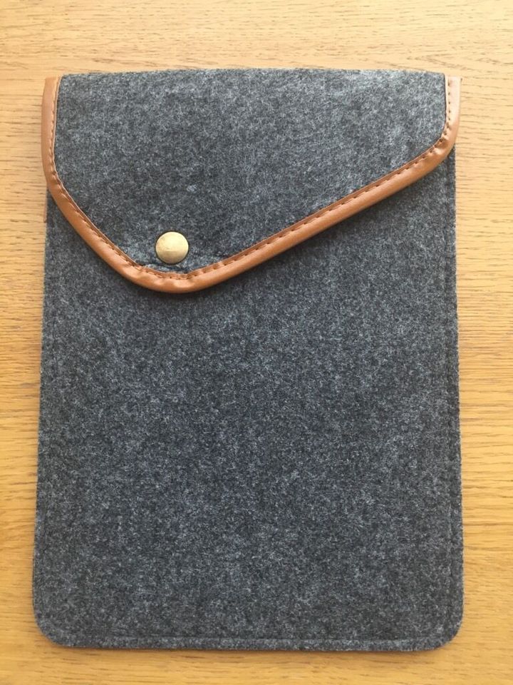 iPad 9,7“ Schutzhülle aus Filz Schutztasche in Meerbusch