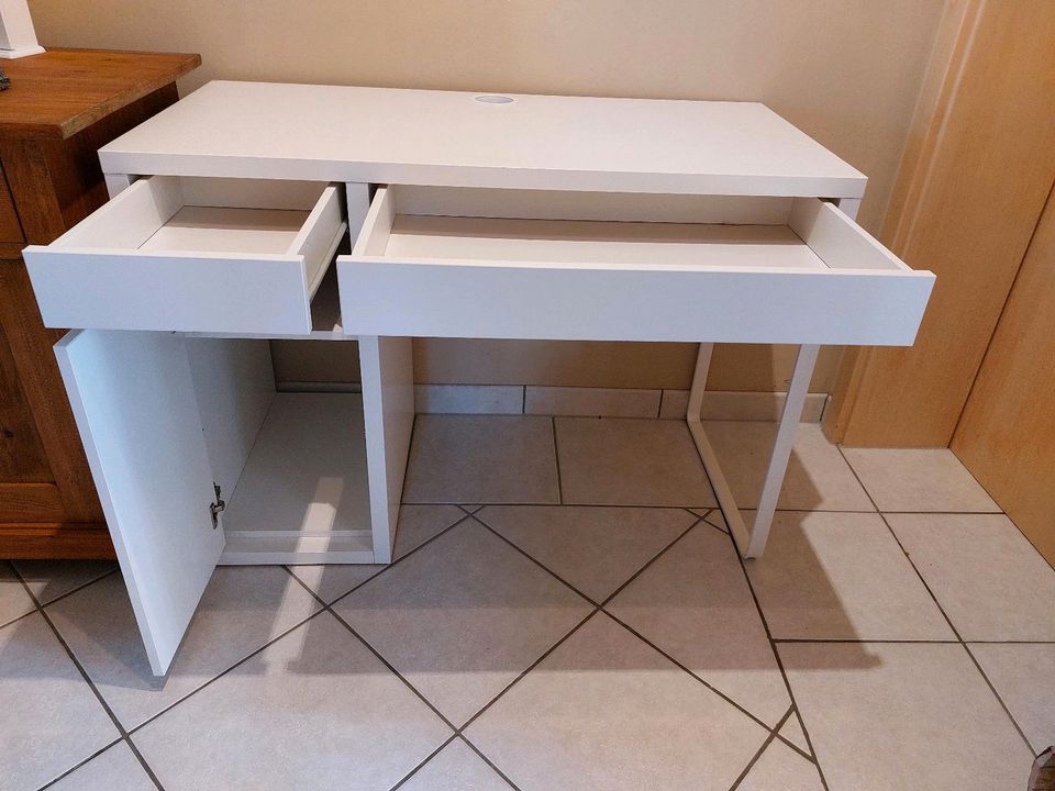 Ikea Schreibtisch Micke 105/50 cm in Beratzhausen