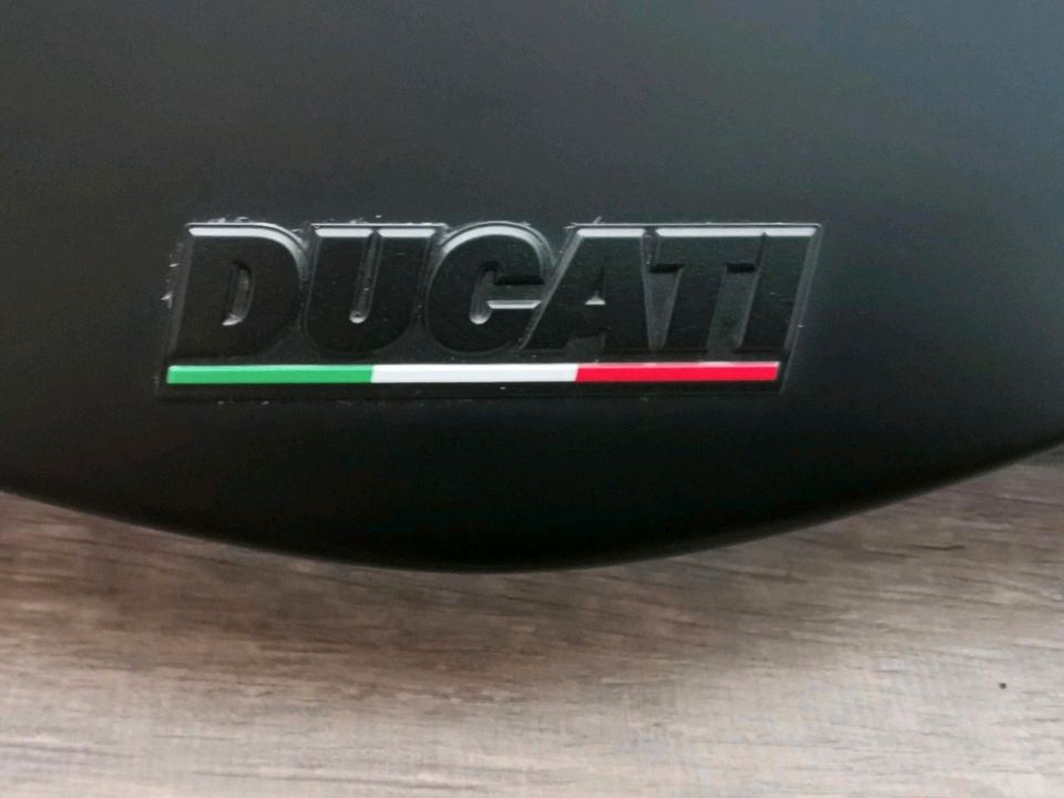 Soziusabdeckung Ducati Diavel in Wietzen