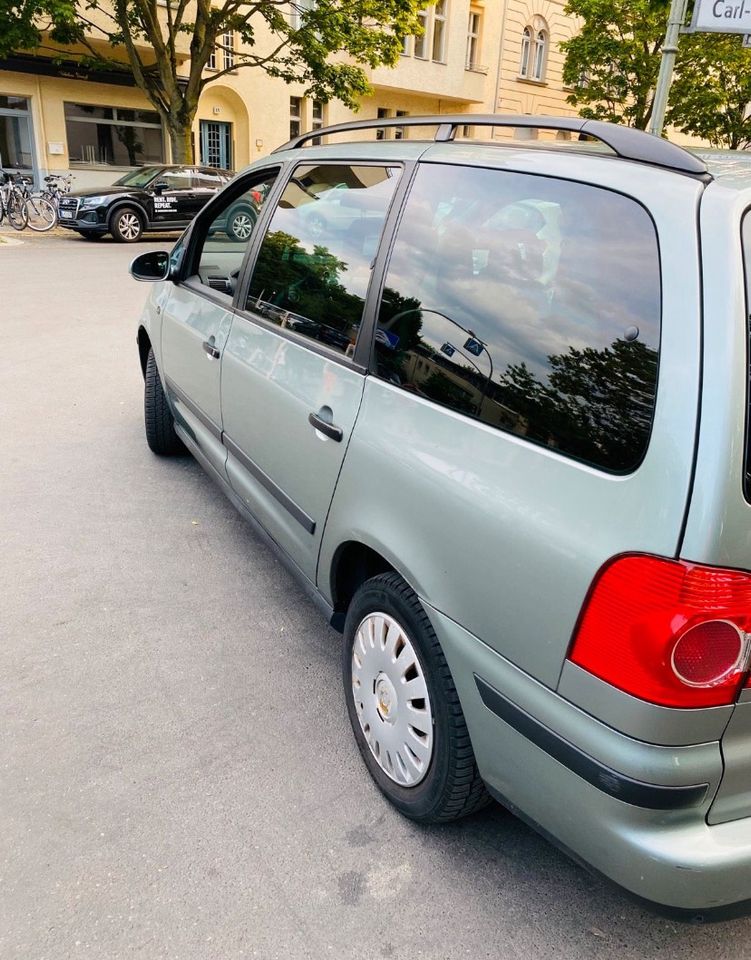 Vw Sharan 2.0 in Berlin