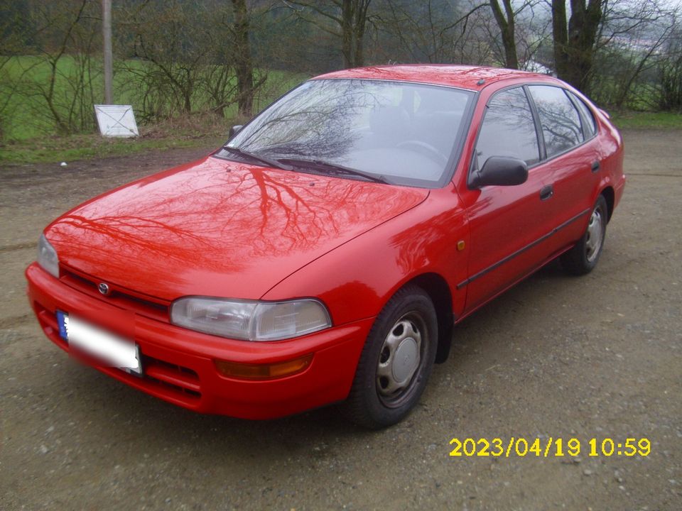 Toyota Corolla Liftback E10 ; 1.3 XLI ; 16V mit viel Ersatzteile