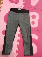 3/4 Sporthose Decathlon grau schwarz 128 Bayern - Markt Rettenbach Vorschau