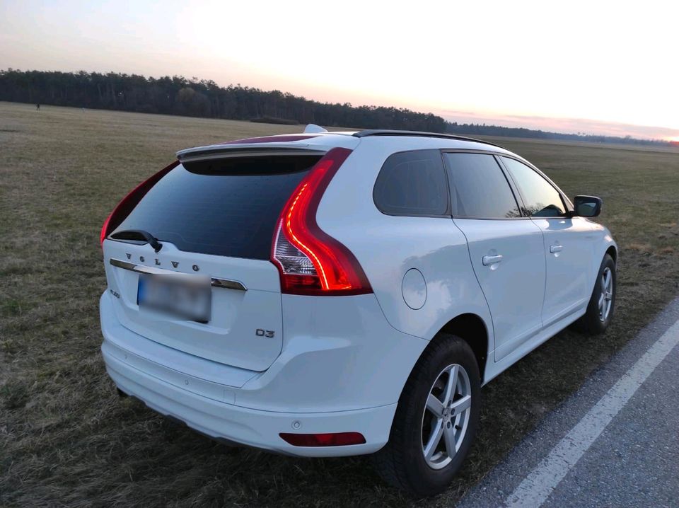 Volvo XC60 in Eching (Kr Freising)