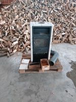 Holzofen im guten Zustand mit Fliesen, abgasrohr, glasplatte set Bayern - Friedberg Vorschau