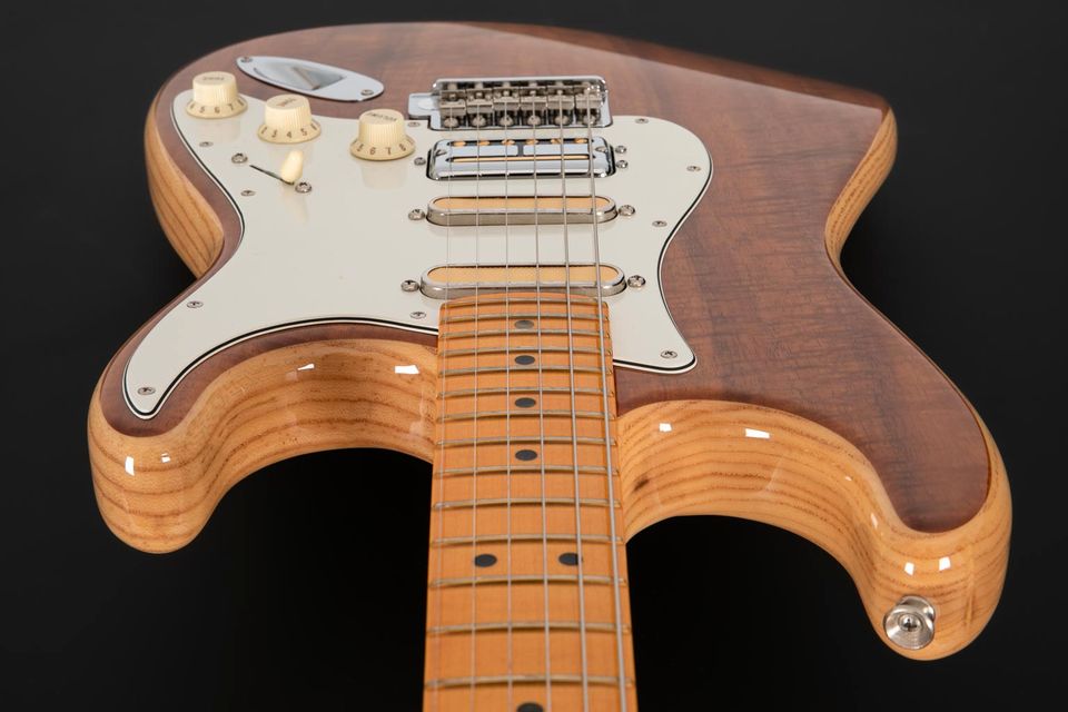 2019 Fender Rarities Flame Koa Top Stratocaster in Paderborn