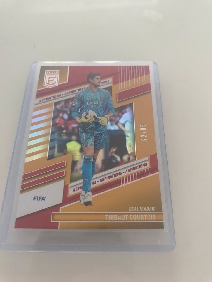 22/23 PANINI DONRUSS ELITE FIFA// Courtois 92/98 in Hamburg