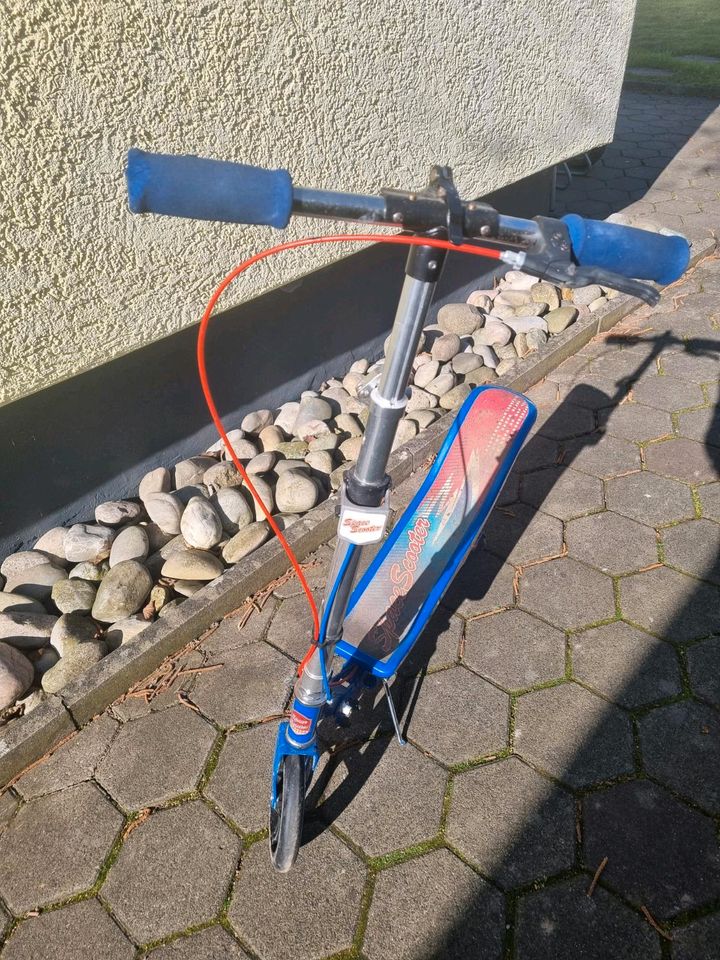 Space Scooter Deluxe - Roller / Tretroller in Riedenheim