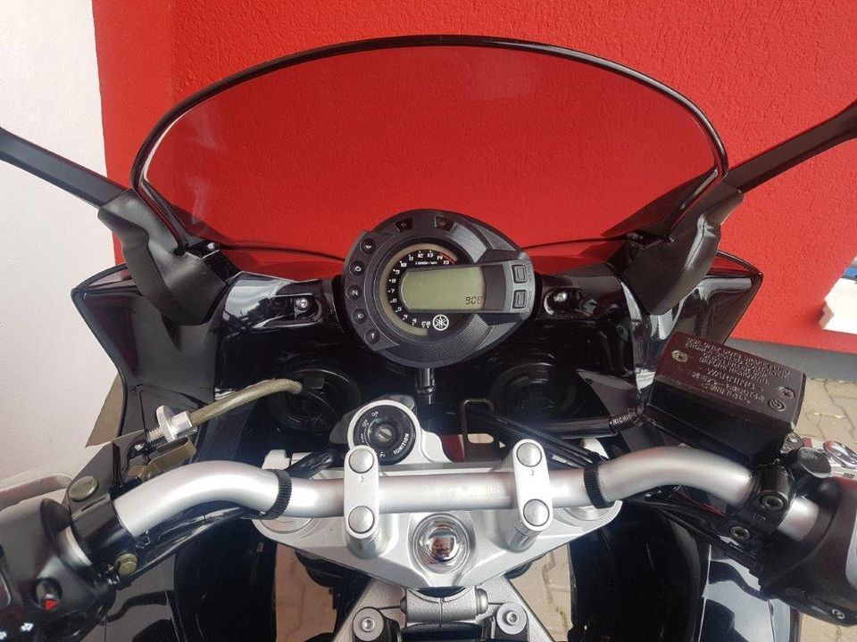 Yamaha FZ6 FAZER SUPER ZUSTAND ZWEIRAD HASSEMER in Malchin