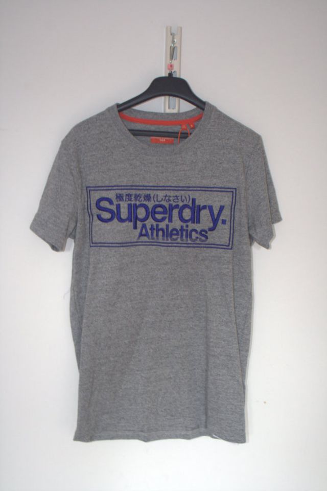 graues SuperDry T-Shirt in Syke